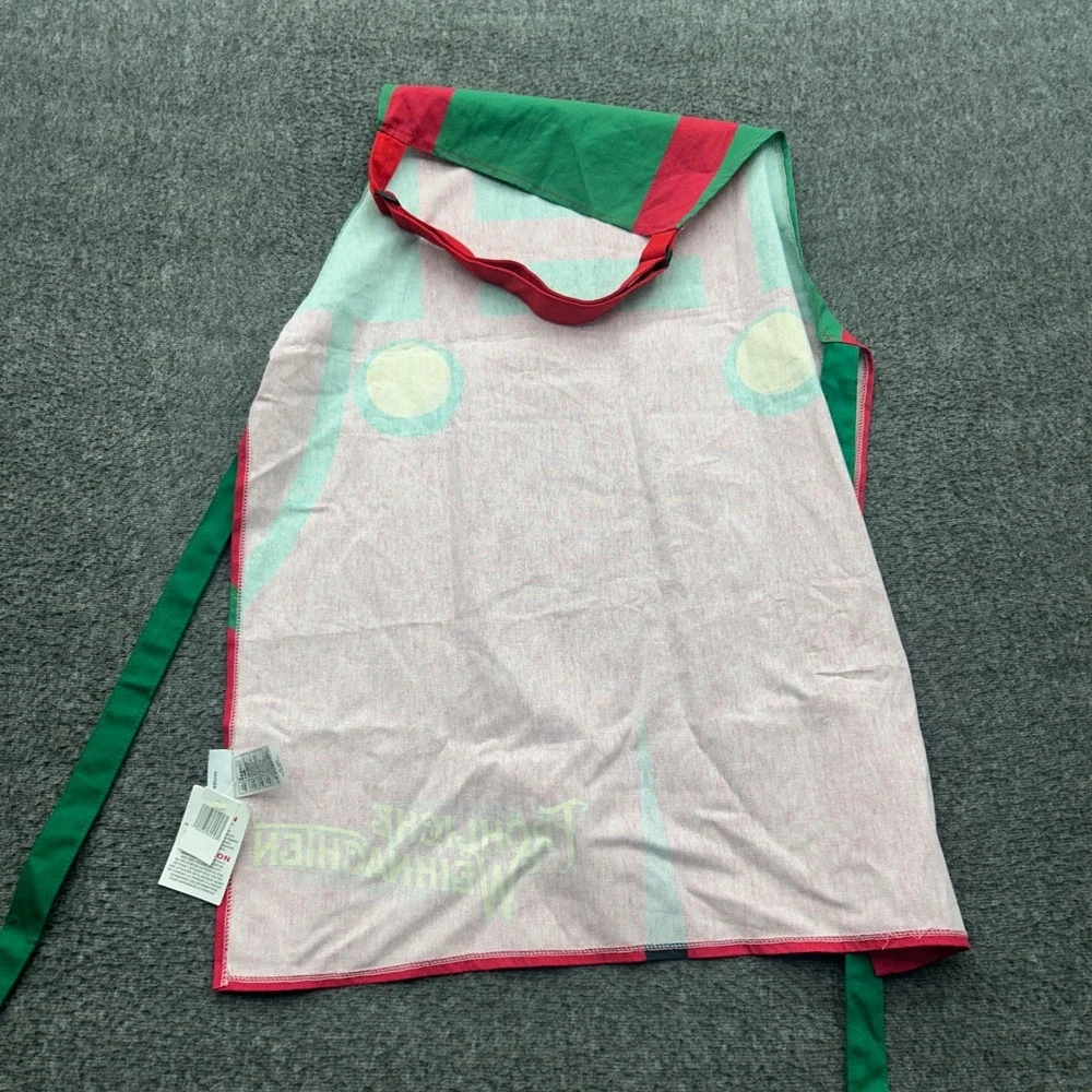 Disney Epcot Germany Pavilion Frohliche Weihnachten Christmas Adult Apron